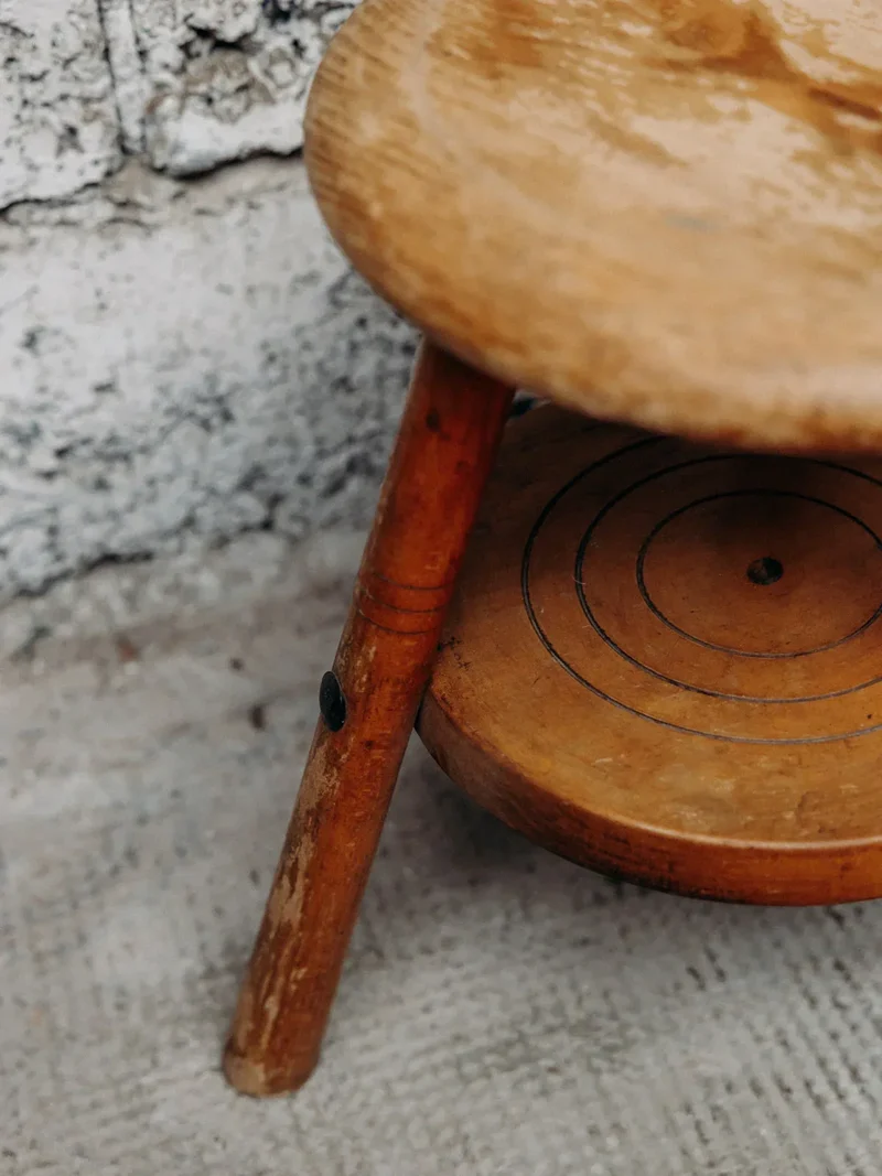 Regis, le tabouret en bois clair N°696