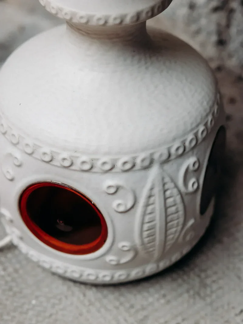 Julia, la lampe à poser en céramique N°381