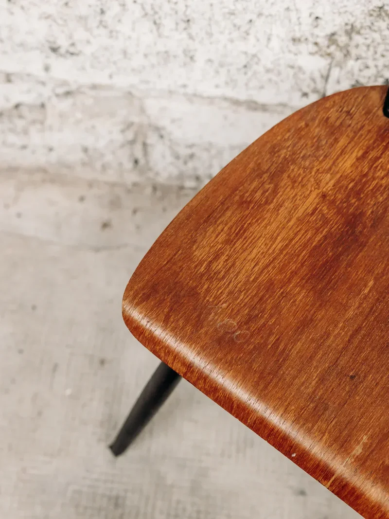 Alma, la chaise en bois N°686