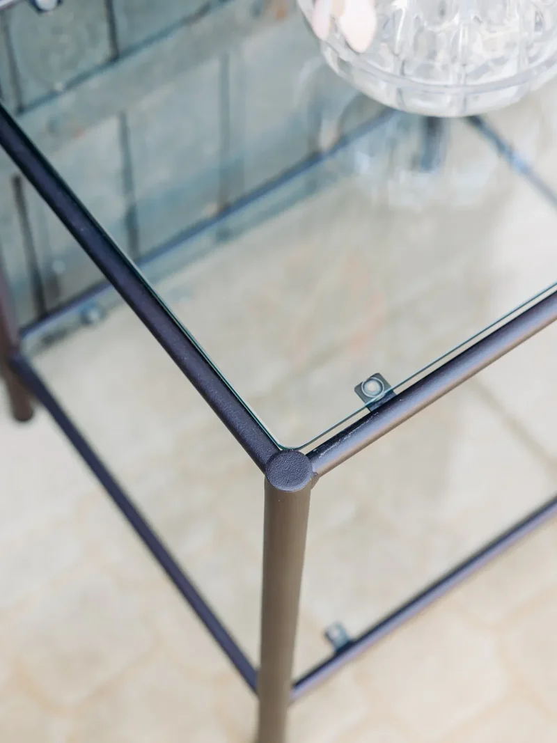 Maïa, la paire de chevets en métal et verre N°206