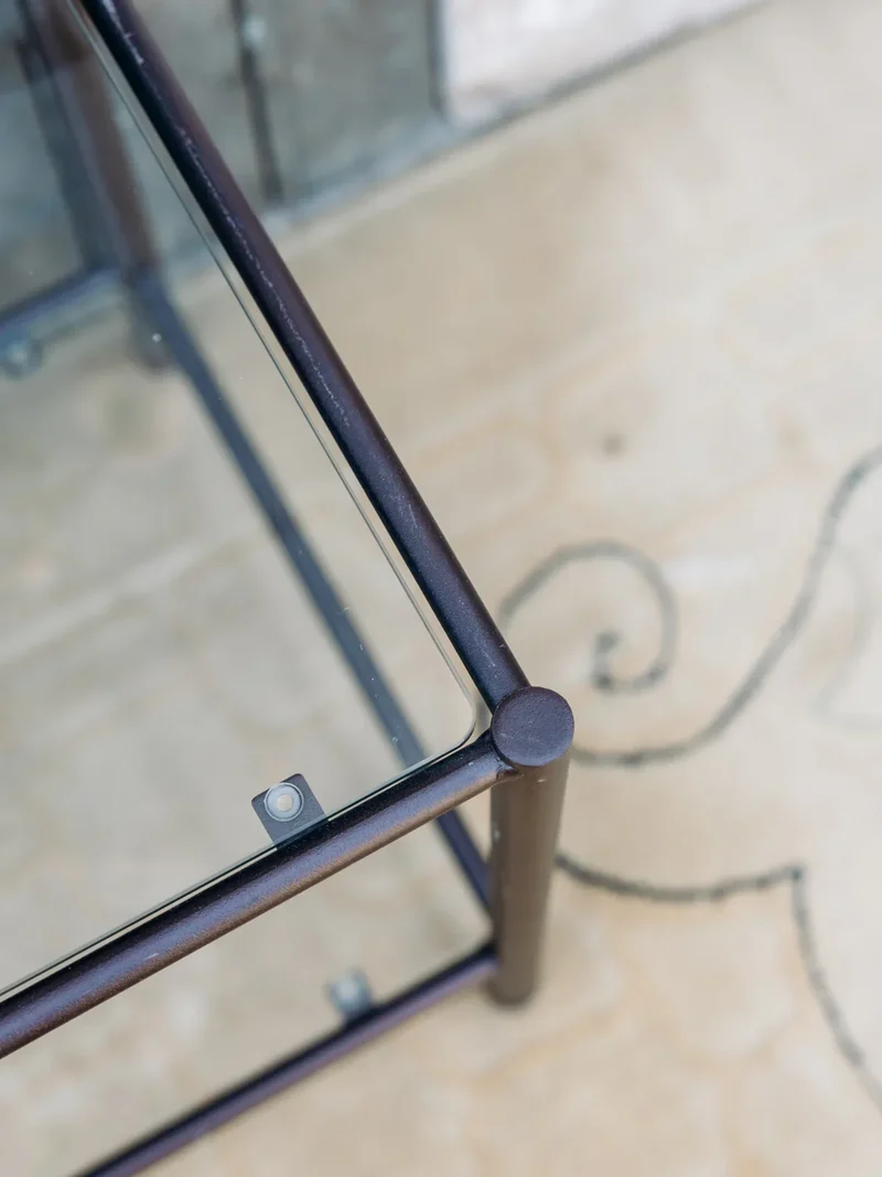 Maïa, la paire de chevets en métal et verre N°206
