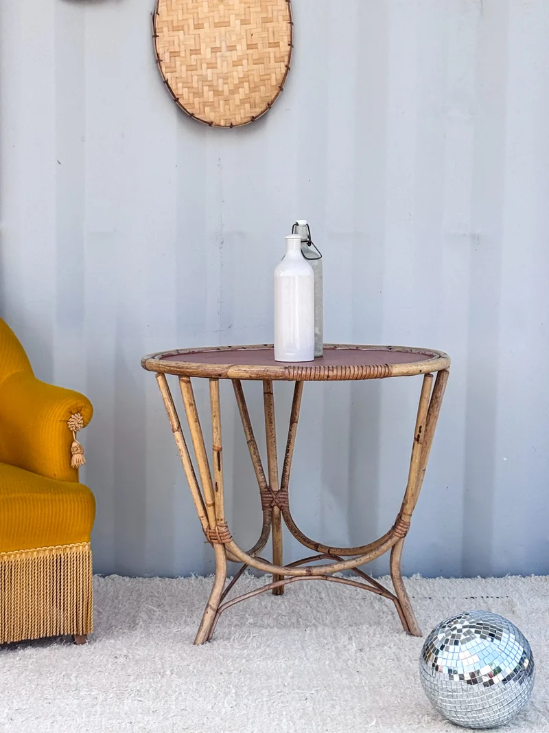 Francine, la table d'appoint en rotin N°420