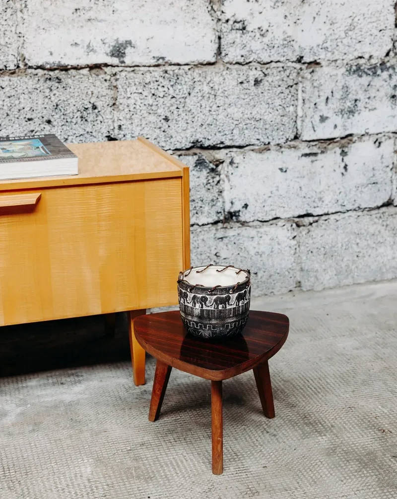 Hanna, la petite table d'appoint en bois N°367