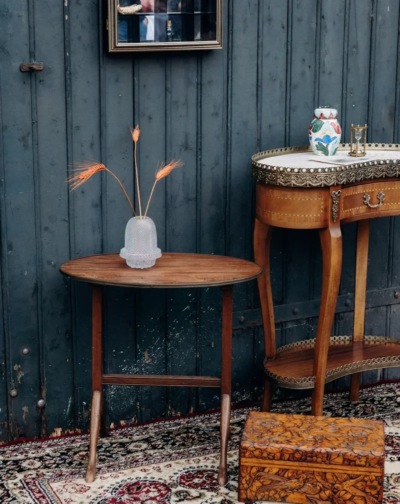 Francine, la table d'appoint en bois N°278