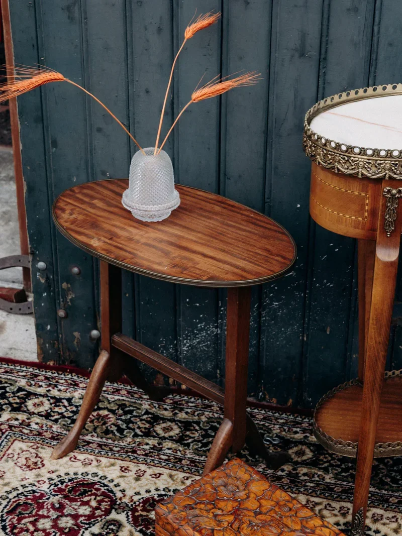 Francine, la table d'appoint en bois N°278
