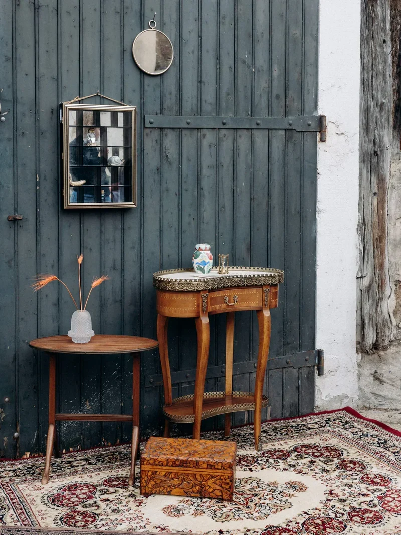 Francine, la table d'appoint en bois N°278
