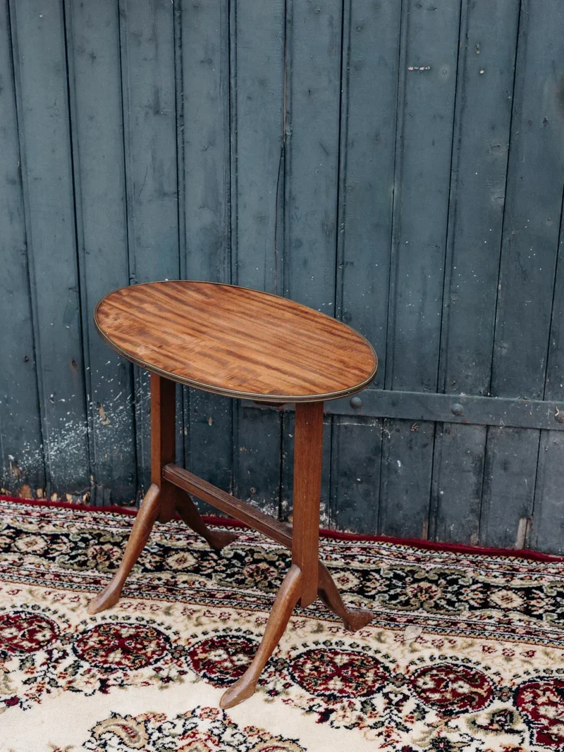 Francine, la table d'appoint en bois N°278