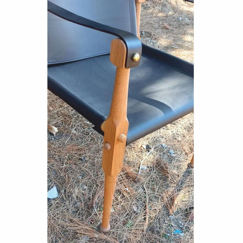 Casa Padrino Luxus Leder Regisseur Stuhl mit Armlehnen Schwarz / Naturfarben - Echtleder Möbel