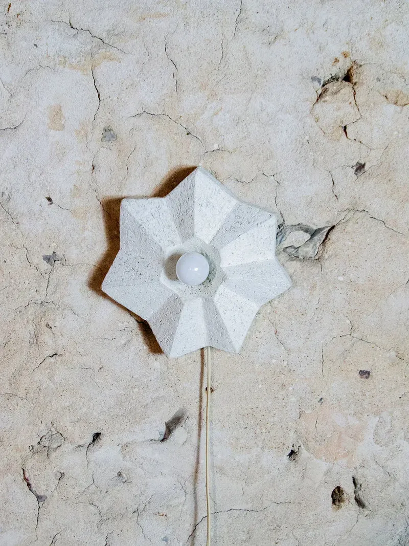 Suzette, l'applique en plâtre N°103