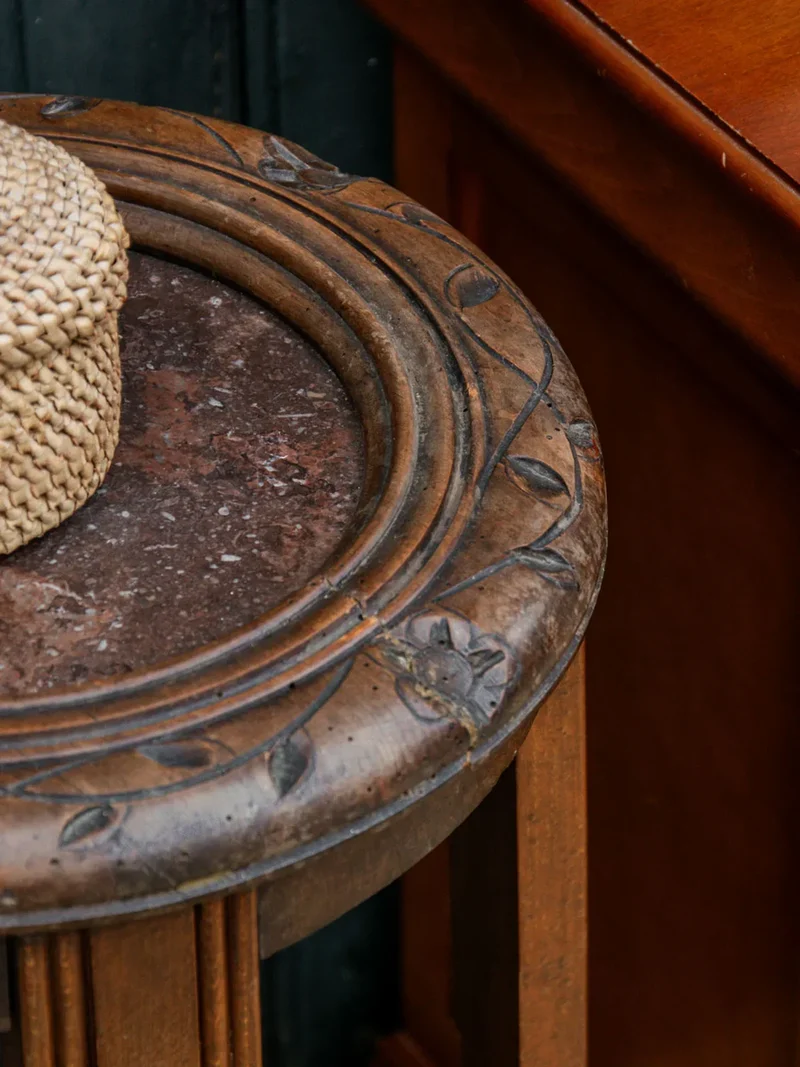 Francine, la table d'appoint en marbre N°442