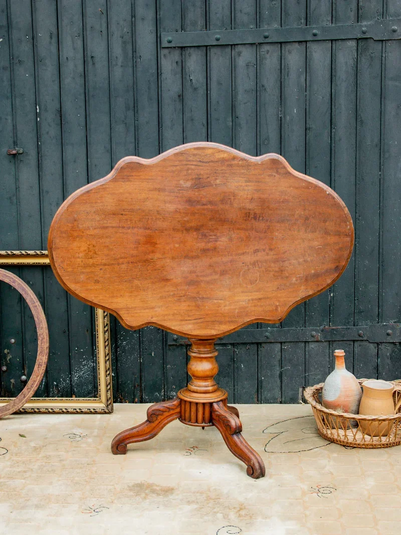 Francine, la table d'appoint violon en bois N°718