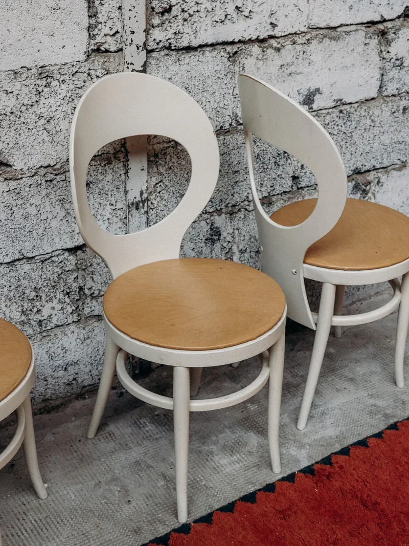 Alma, le lot de 3 chaises en skaï N°685