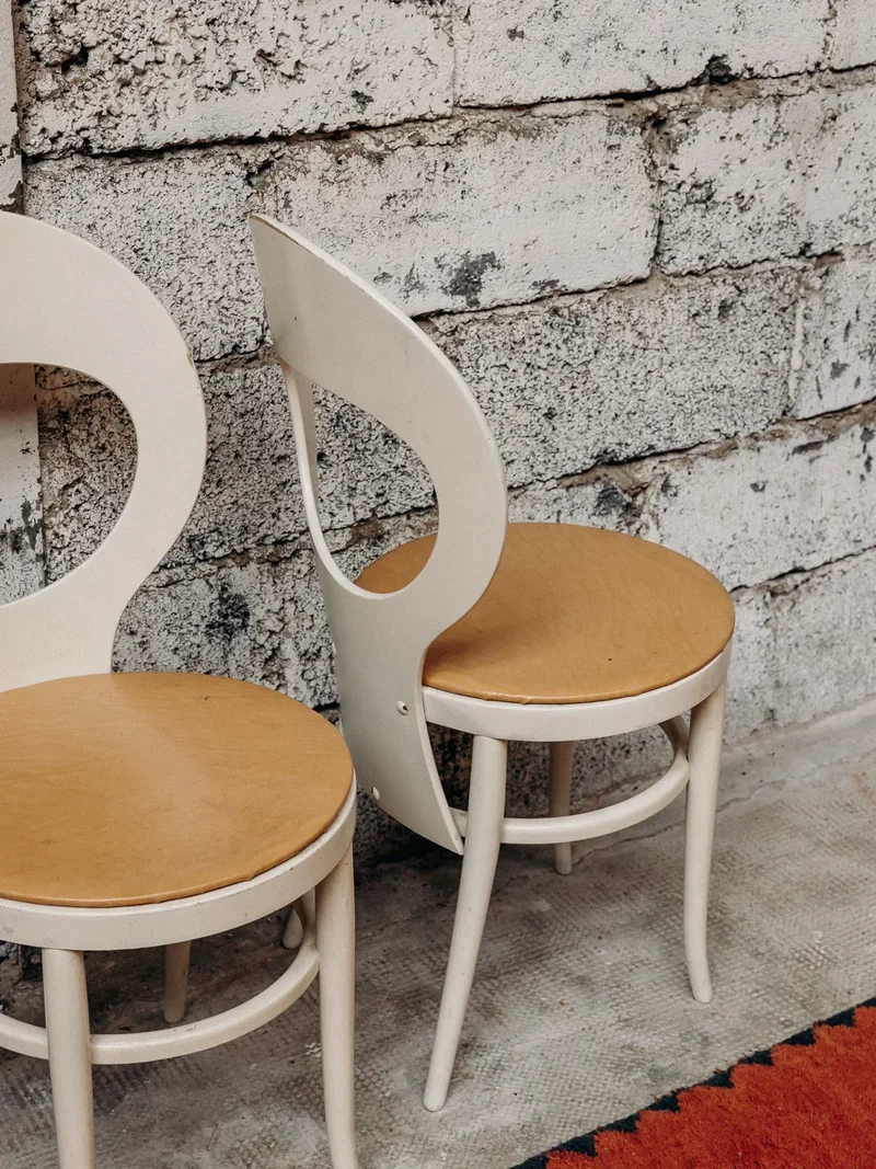 Alma, le lot de 3 chaises en skaï N°685