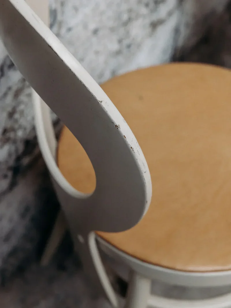 Alma, le lot de 3 chaises en skaï N°685