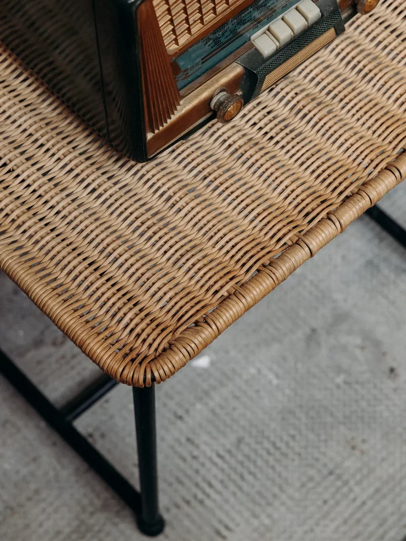 Hanna, la table d'appoint en osier N°572