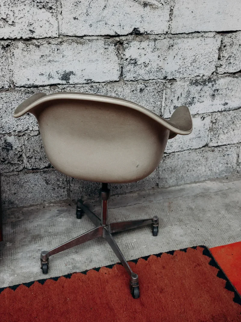 Jakob, le fauteuil de bureau gris N°500