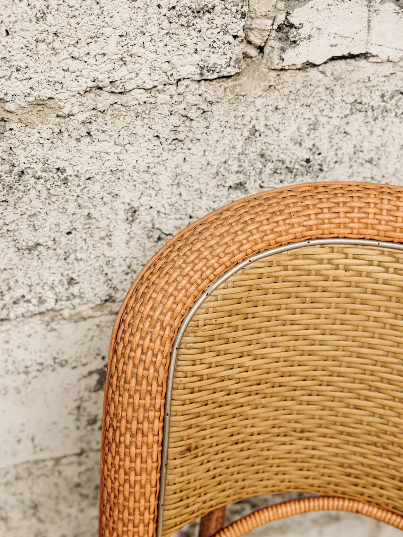 Claude, la chaise en rotin colorée N°864