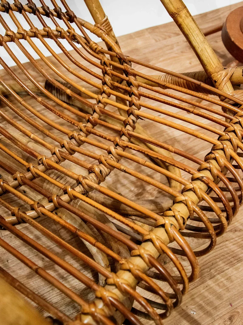 Ernest, le fauteuil en rotin N°195