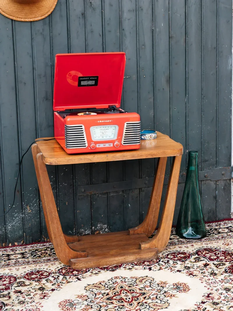 Francine, la table d'appoint en bois N°273