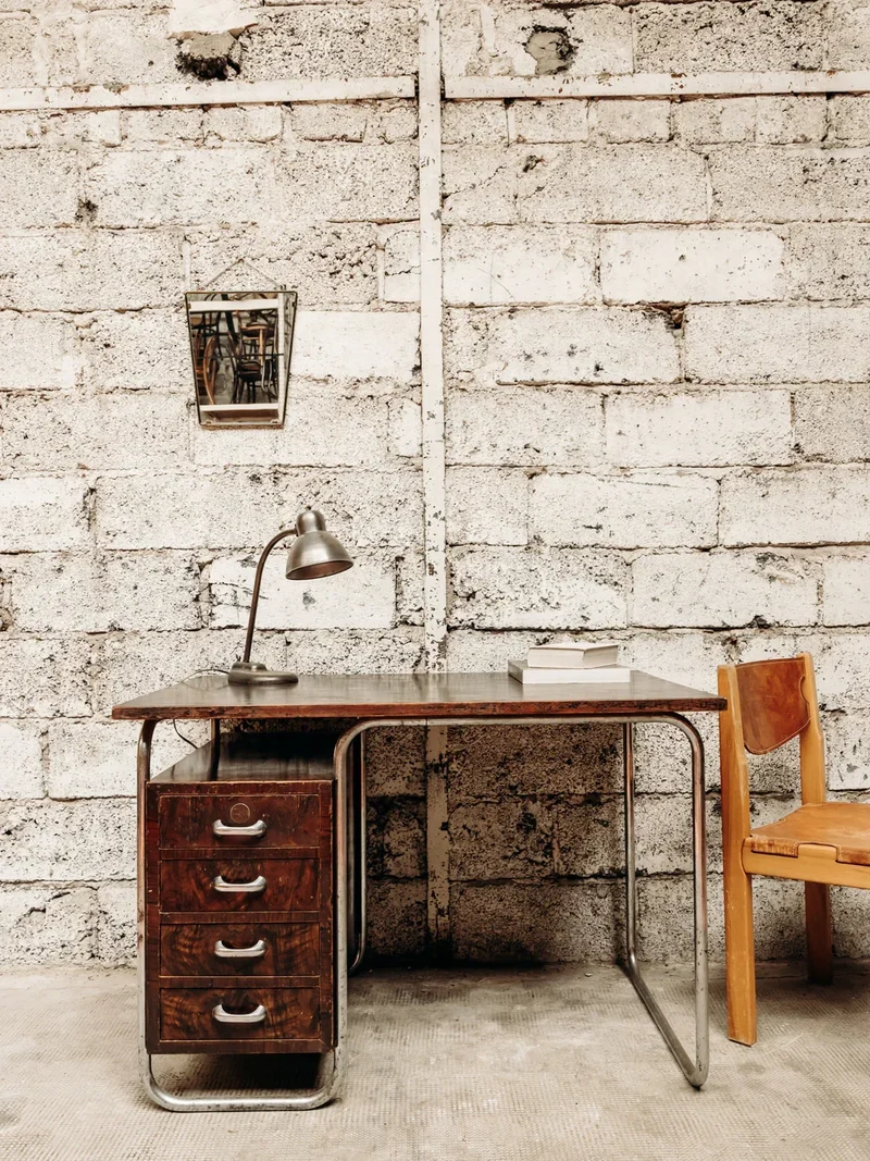 Yvan, le bureau Bauhaus N°132
