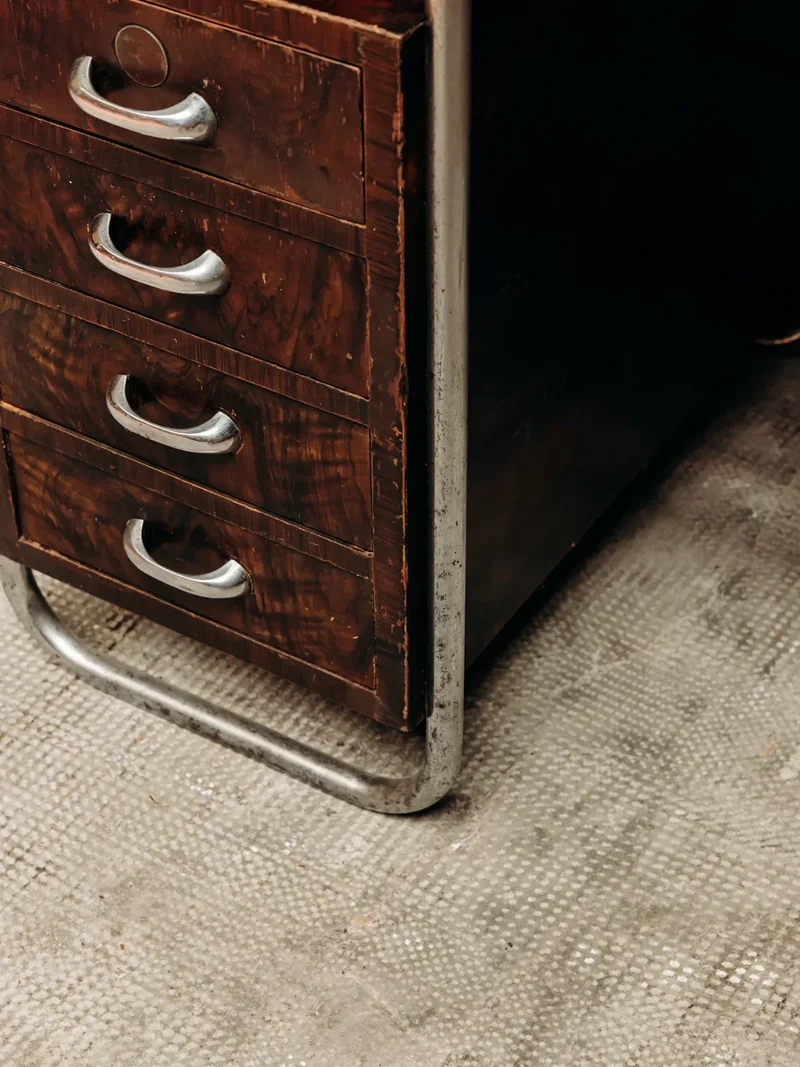 Yvan, le bureau Bauhaus N°132