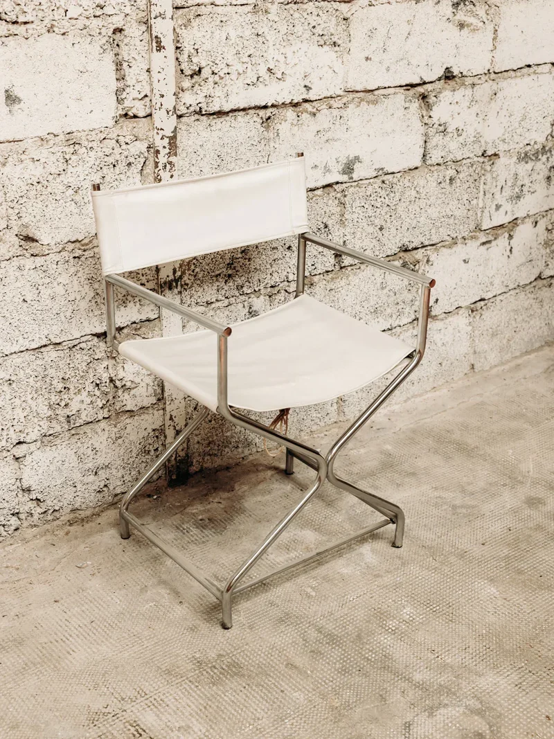 Jakob, le fauteuil en skaï blanc N°455