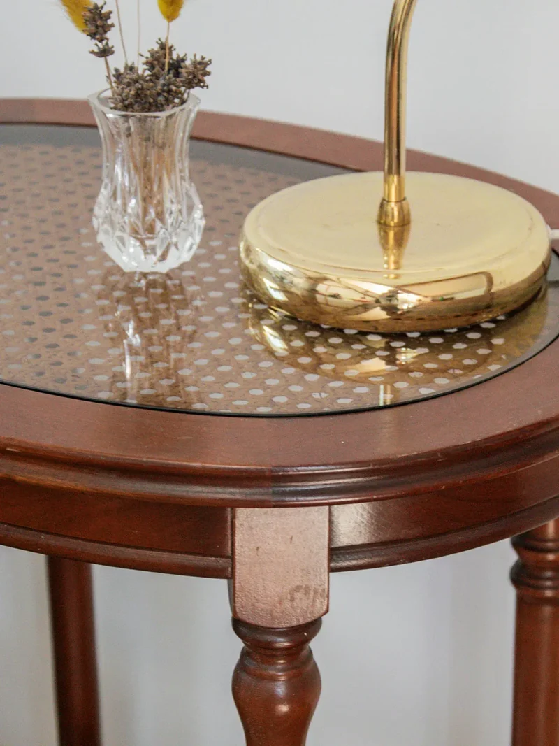 Francine, la table d'appoint en cannage N°357