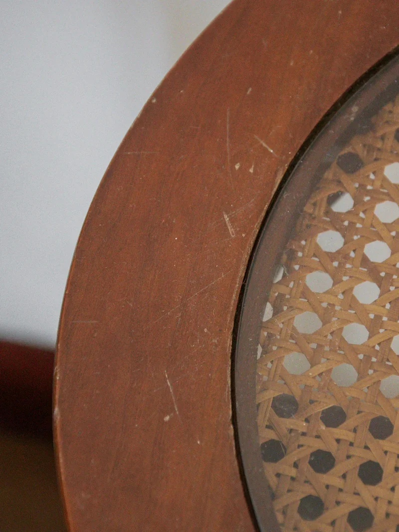 Francine, la table d'appoint en cannage N°357