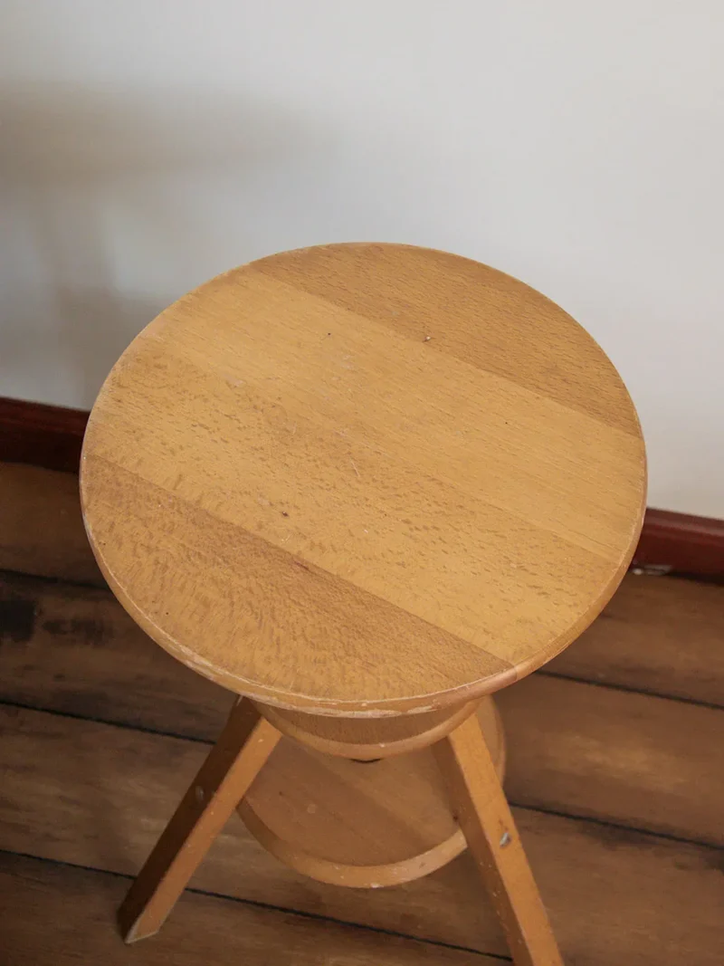 Axel, le tabouret en bois N°484