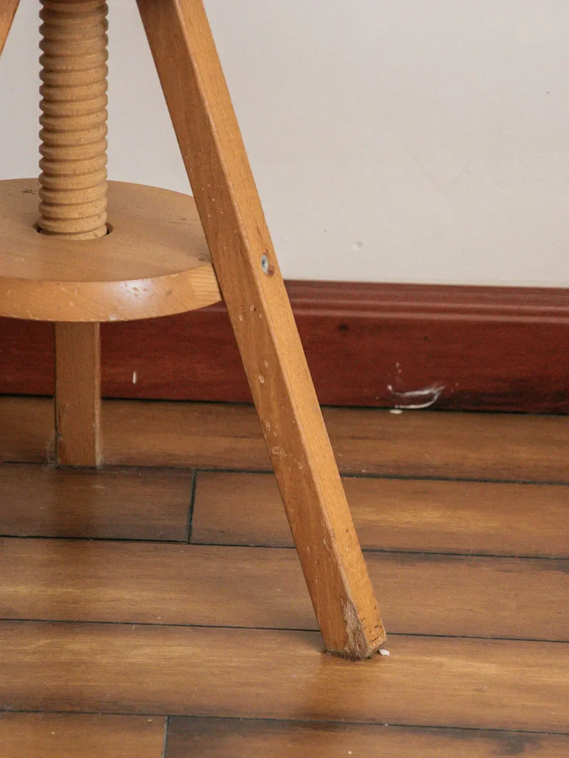 Axel, le tabouret en bois N°484