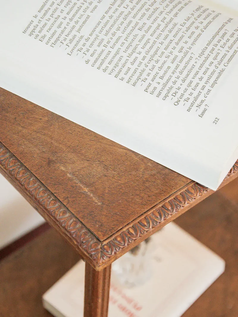 Francine, la table d'appoint en bois N°358