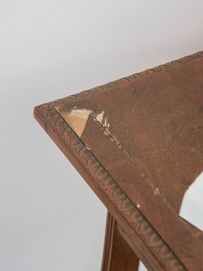 Francine, la table d'appoint en bois N°358