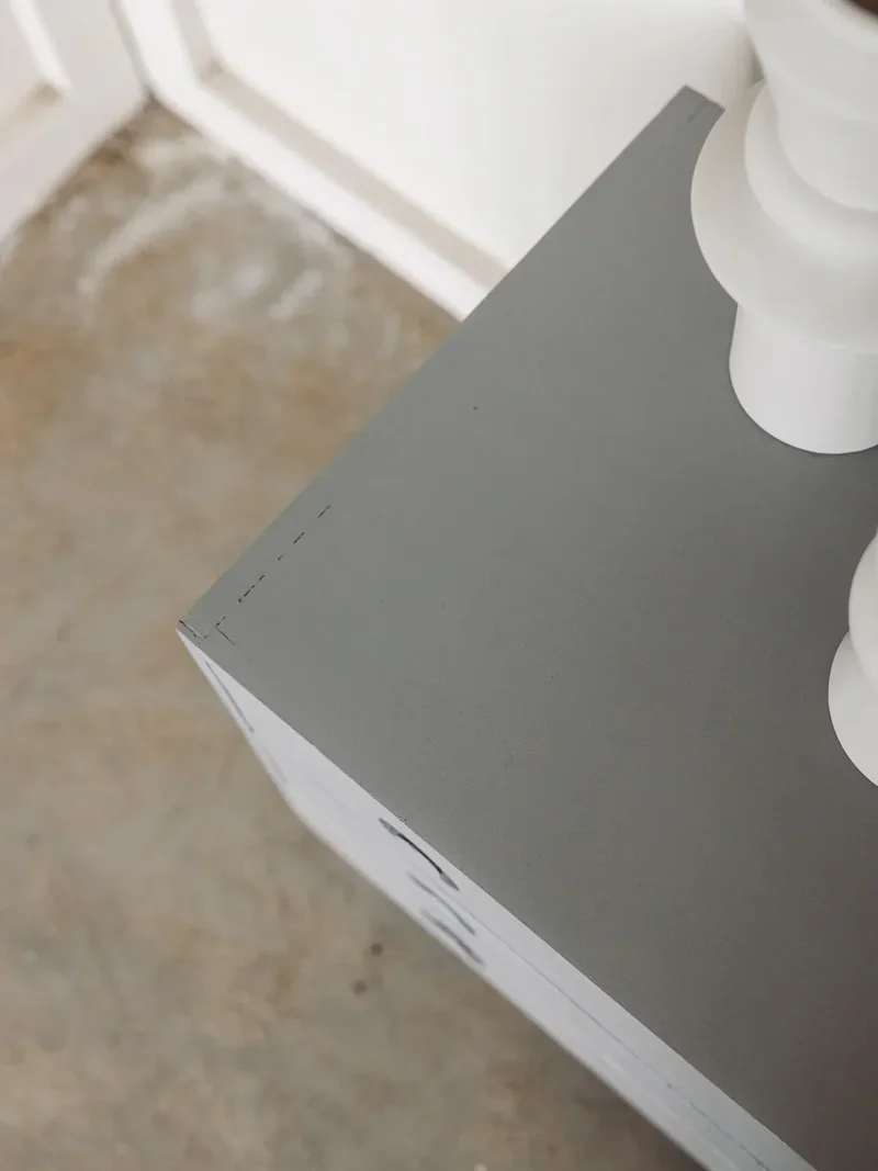 Olga, la commode en bois gris N°204