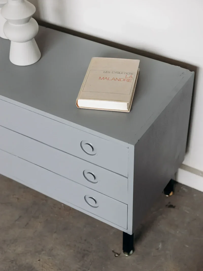 Olga, la commode en bois gris N°204