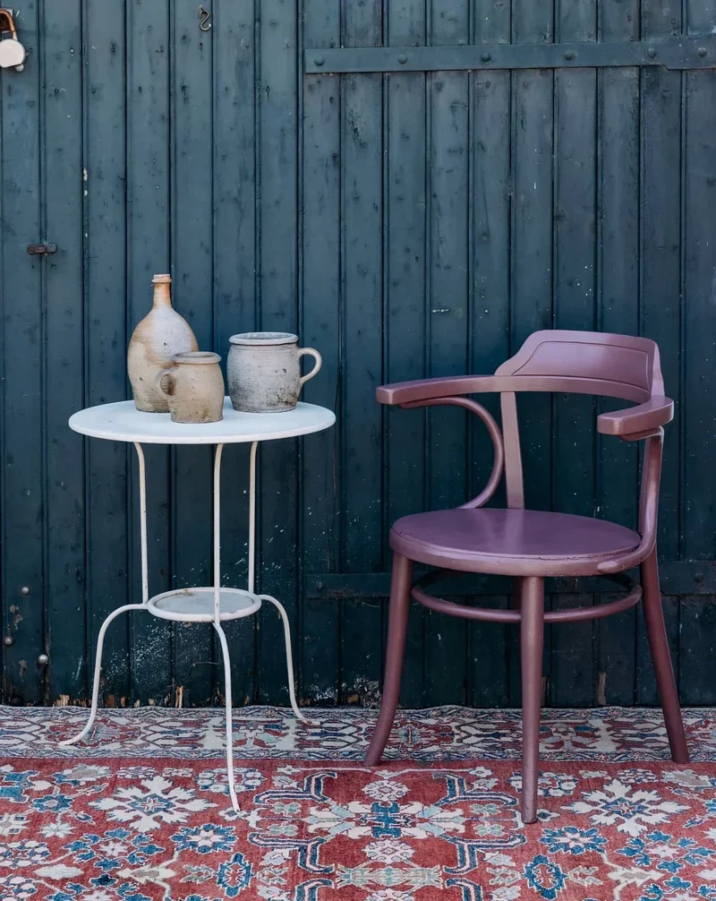 Ernest, le fauteuil violet en bois N°131