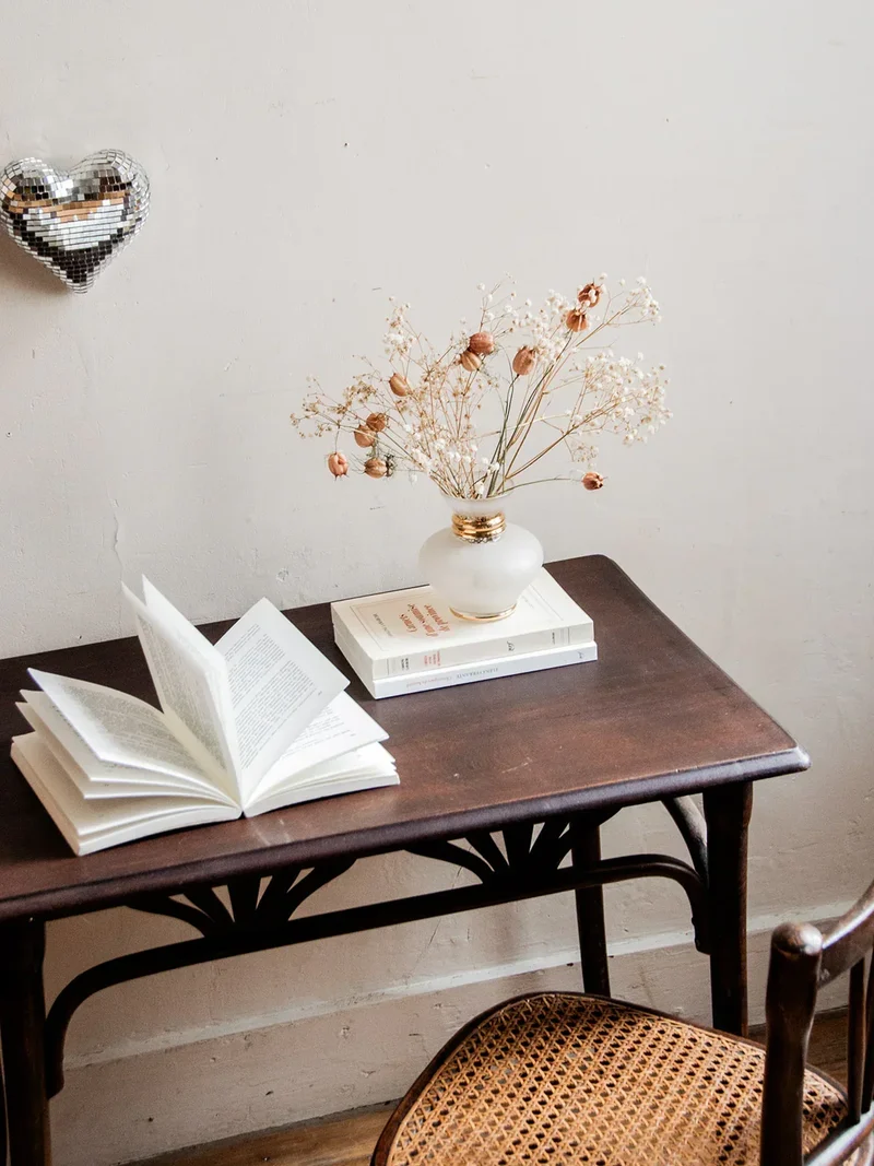 Ange, l'ensemble 1 table et 2 chaises Baumann N°1