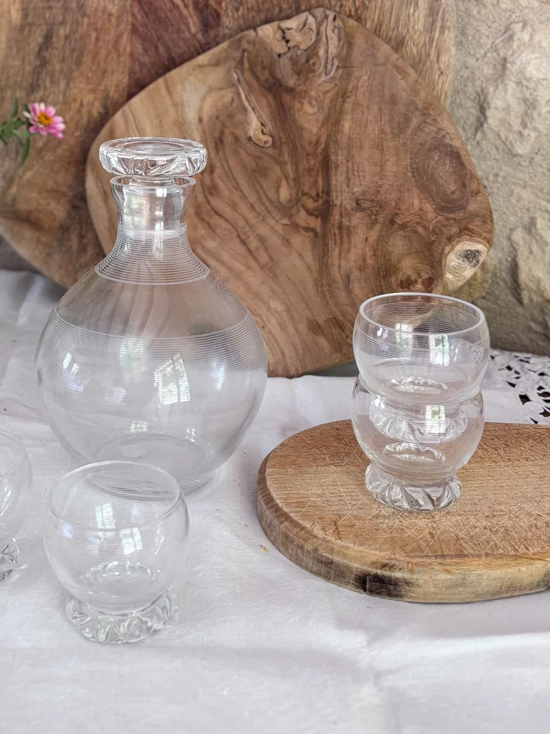 Eugène, le lot de 4 verres et 1 carafe N°185