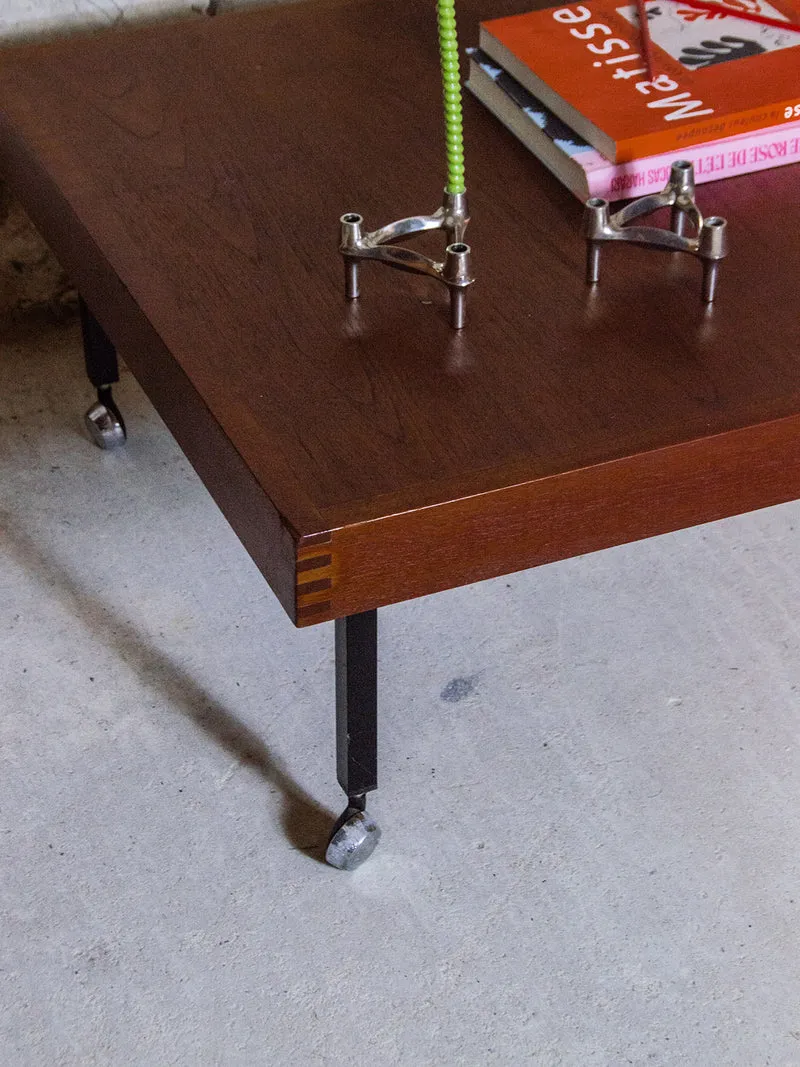 Donna, la table basse en teck N°232