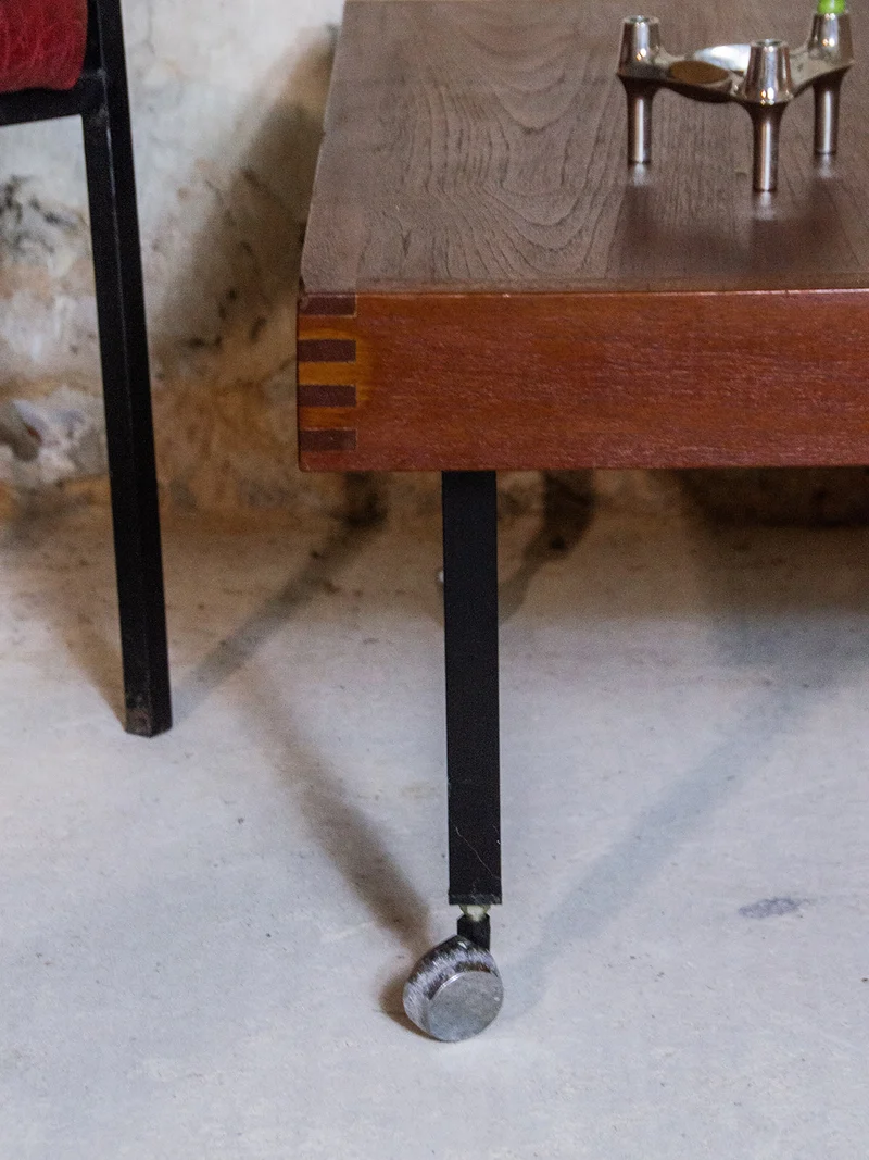 Donna, la table basse en teck N°232