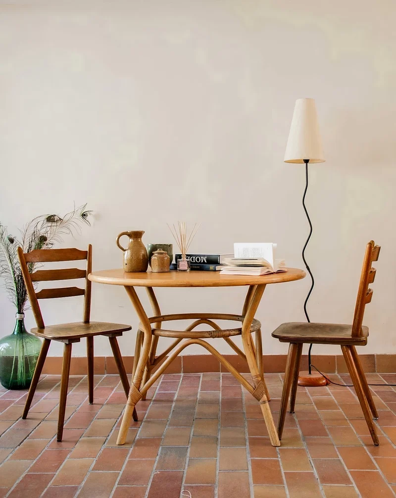 Romy, la table à manger en rotin N°616