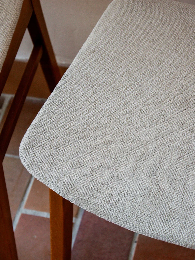 Alma, le lot de 4 chaises en bois N°455