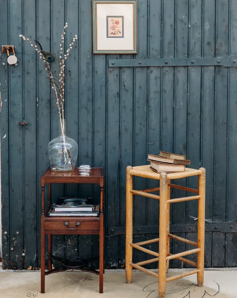 Francine, la table d'appoint en bois N°338