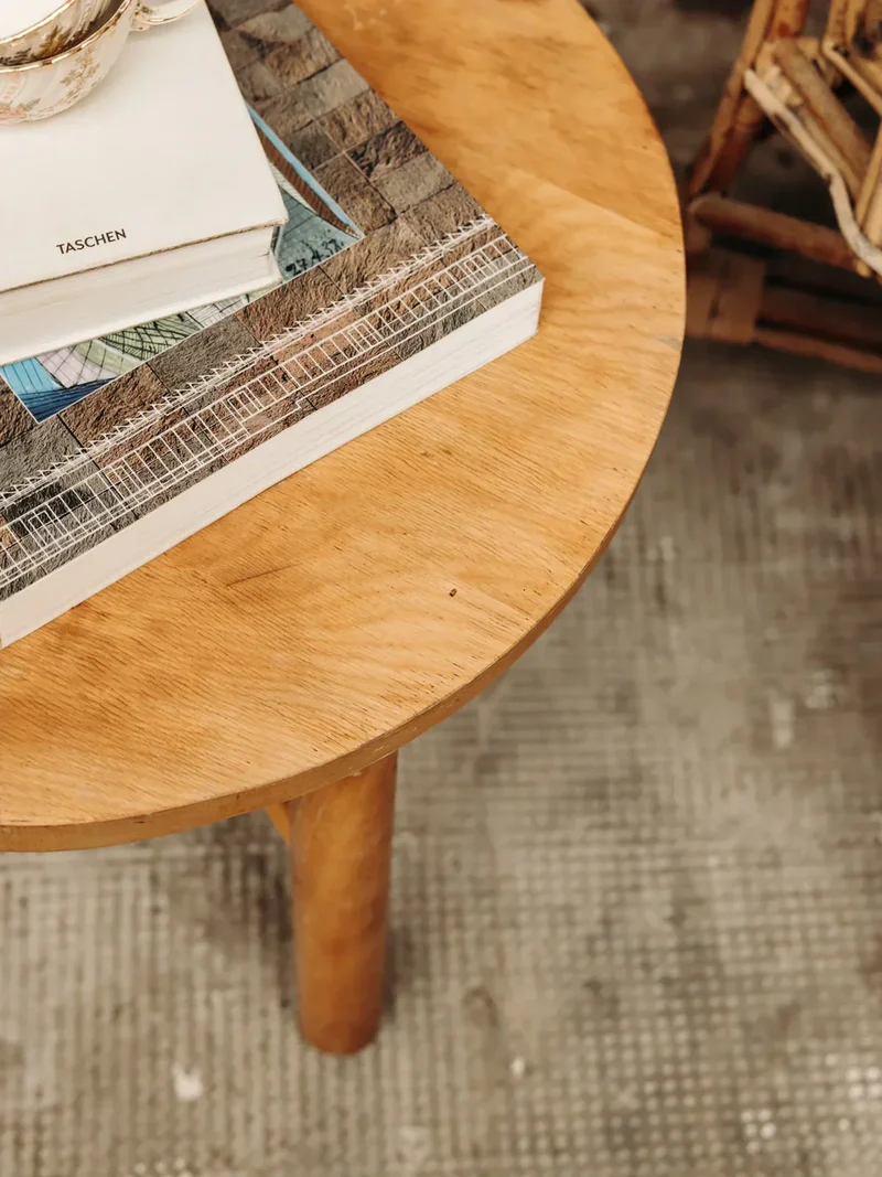 Hanna, la table d'appoint ronde N°514
