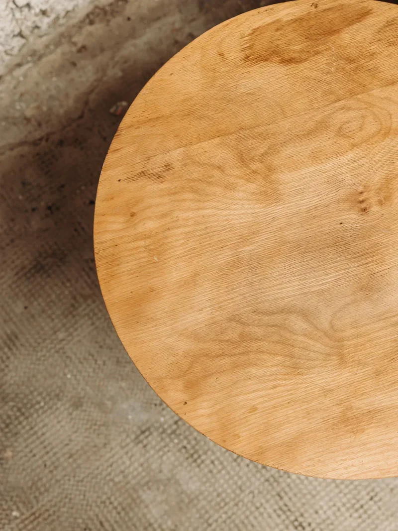 Hanna, la table d'appoint ronde N°514