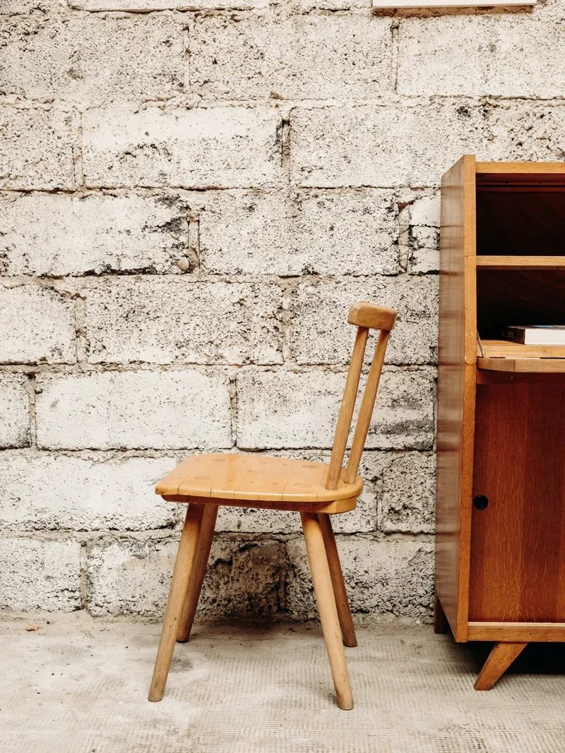 Claude, la chaise en bois claire N°593