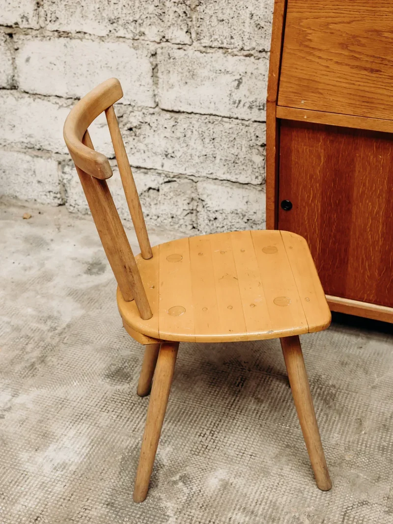 Claude, la chaise en bois claire N°593
