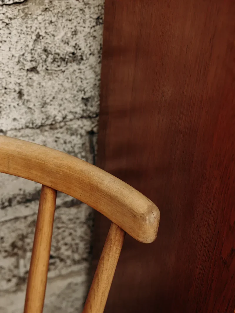 Claude, la chaise en bois claire N°593