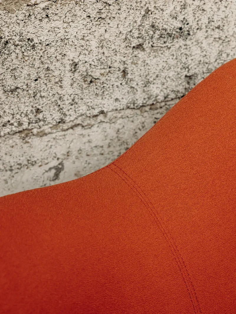 Jakob, la paire de fauteuils Peter Wheeler N°453