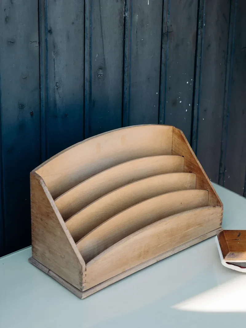 Ambroise, le tri courrier en bois N°604