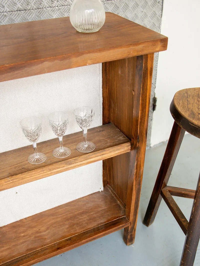Quentin, le bar brutaliste N°17